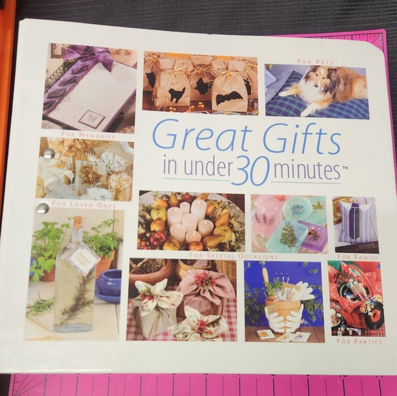New Great Gifts in Under 30 Minutes The Three Ring Book Binder DIY Crafts & Idea - Picture 1 of 5